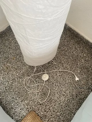 Lámpara de pie Ikea papel blanca