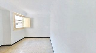 Piso en venta en En Corts en Valencia