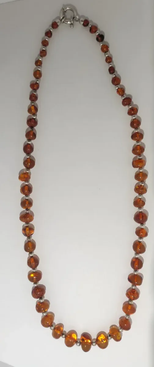 Collar y pulseras de ámbar y cristal