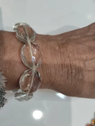 Collar y pulseras de ámbar y cristal