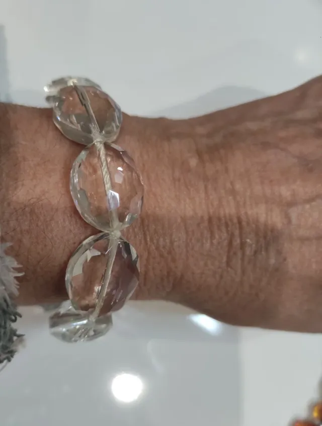 Collar y pulseras de ámbar y cristal