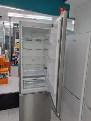 ◇Nevera marca smeg 2,cm combi◇