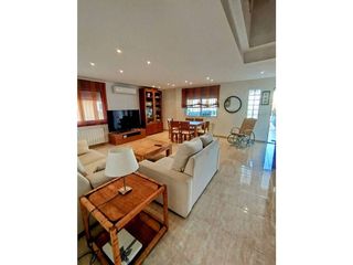 Casa adosada en alquiler en Náquera