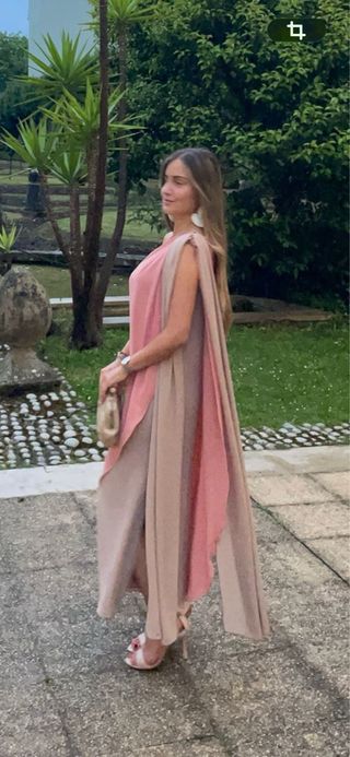 Vestido de graduación rosa nude