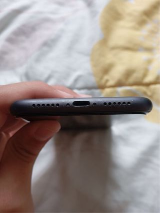 iPhone 11 Negro 84% Batería