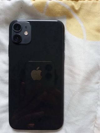 iPhone 11 Negro 84% Batería