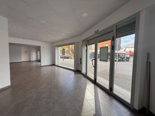 Local comercial en alquiler en Celrà