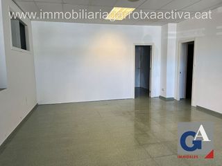Local comercial en venta en Olot