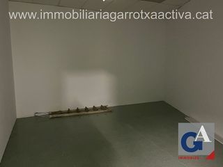 Local comercial en venta en Olot