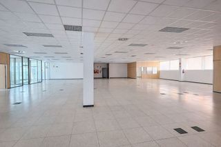 Oficina en alquiler en Sant Esteve Sesrovires