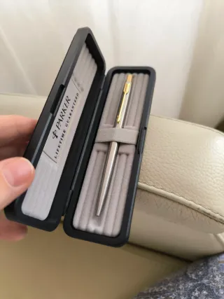 Estuche Bolígrafo Parker Classic Stainless GT