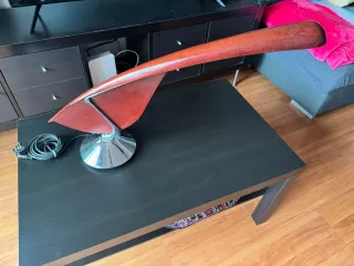 Lámpara de mesa madera y metal