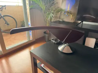 Lámpara de mesa madera y metal