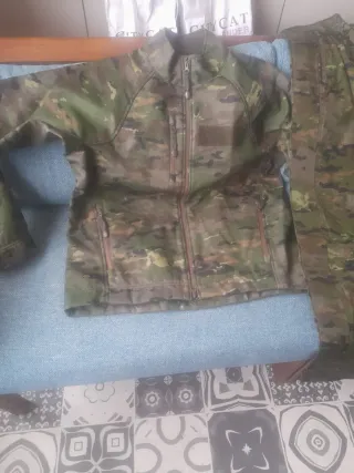 Chollo. Forro polar y pantalón de agua Talla M