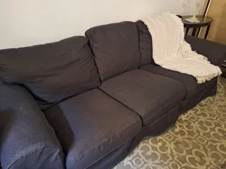 Sofá de tela negro