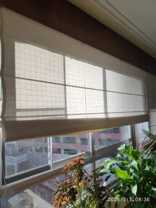 Estores enrollables de algodón color crudo