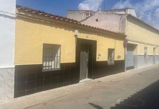 Casa adosada en venta en Quintanar de la Orden
