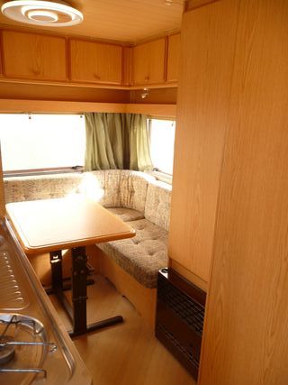 KNAUS SÜDWIND 400 - 750kg | 4 Plazas