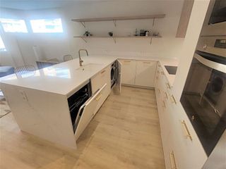 Piso en alquiler en Cuatro Caminos en Madrid