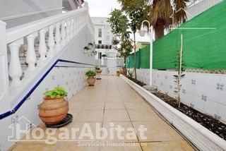 Casa adosada en venta en Oliva Playa en Oliva
