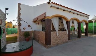 Casa rural en venta en Utrera