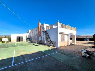 Chalet en venta en Villena