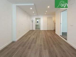 Oficina en alquiler en Os Mallos - San Cristóbal en Coruña (A)