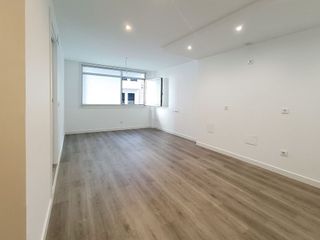 Oficina en alquiler en Os Mallos - San Cristóbal en Coruña (A)