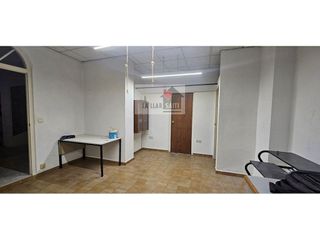 Local comercial en alquiler en Xàtiva