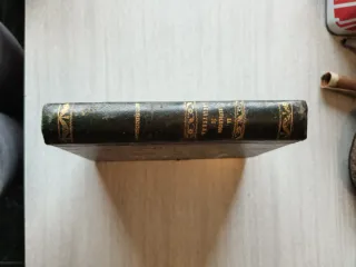 Libro antiguo La revolución de Inglaterra