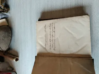 Libro antiguo La revolución de Inglaterra