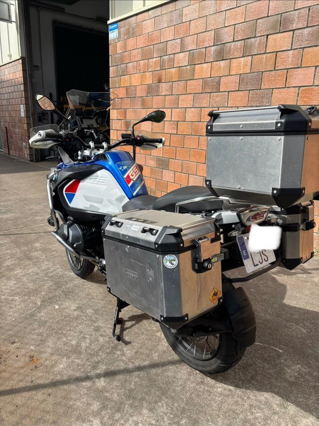 BMW R1250GS Adventure  HP Moto