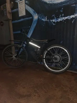 Bicicleta Eléctrica Negra