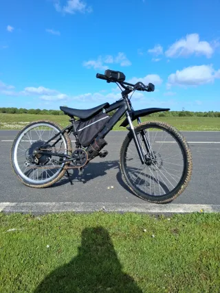 Bicicleta Eléctrica Negra