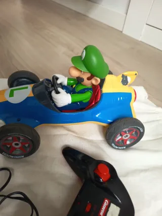 Coche teledirigido Luigi