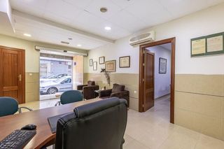 Oficina en venta en Pajaritos - Plaza de Toros en Granada