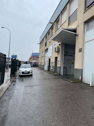 Nave industrial en venta en San Andrés en Madrid