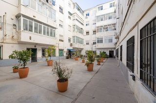 Piso en venta en Crta. De la Sierra en Granada