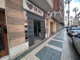 Local comercial en venta en Carlet