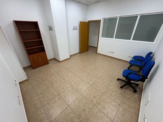 Local comercial en venta en Los Valles-San Vazquez-El Fuerte en Guadalajara