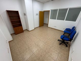 Local comercial en venta en Los Valles-San Vazquez-El Fuerte en Guadalajara