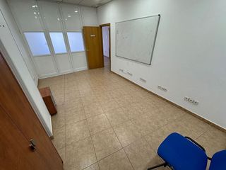 Local comercial en venta en Los Valles-San Vazquez-El Fuerte en Guadalajara