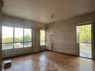 Piso en venta en Azpilagaña en Pamplona