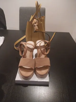 Bolso PARFOIS + Sandalias SFERA