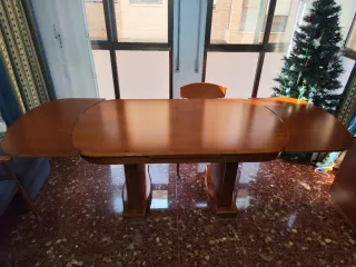Mesa de comedor con 6 sillas