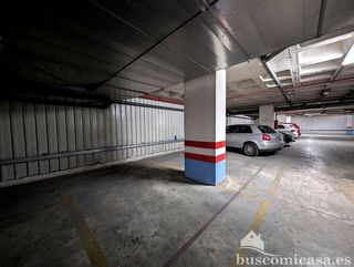 Garaje en venta en Linares
