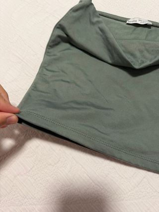 Top banda verde Bershka talla XS
