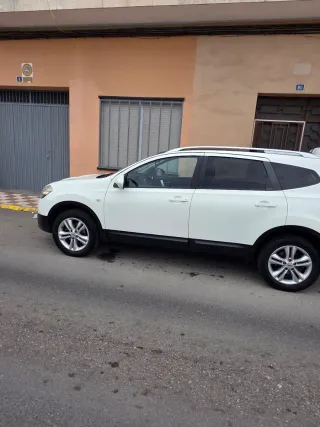 Nissan Qashqai+2 2011