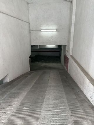 Garaje en alquiler en Eixample Sud – Migdia en Girona