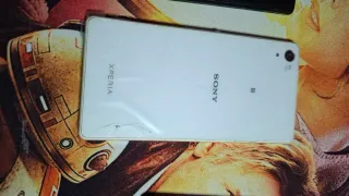 Tres Xperia, Z5, M2 e Z2